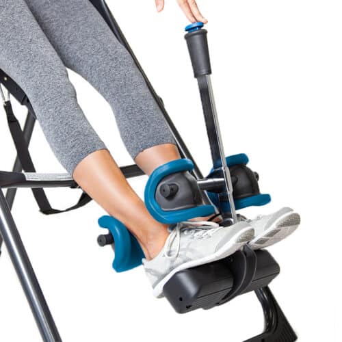 EX1620-Deluxe-EZ-Reach-Handle-In-Use